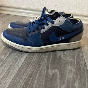 Jordan 1 Low SE Craft “Inside Out -Obsidian Size 8.5